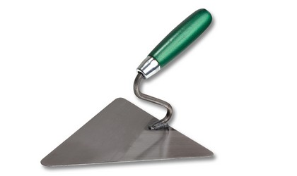 Triangular trowel